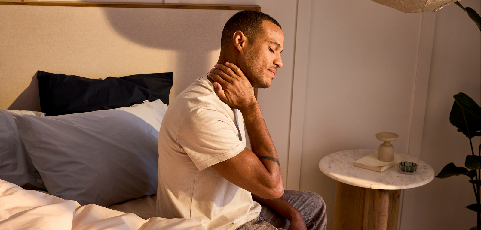 Quel matelas choisir pour les douleurs de dos et de cervicales ?