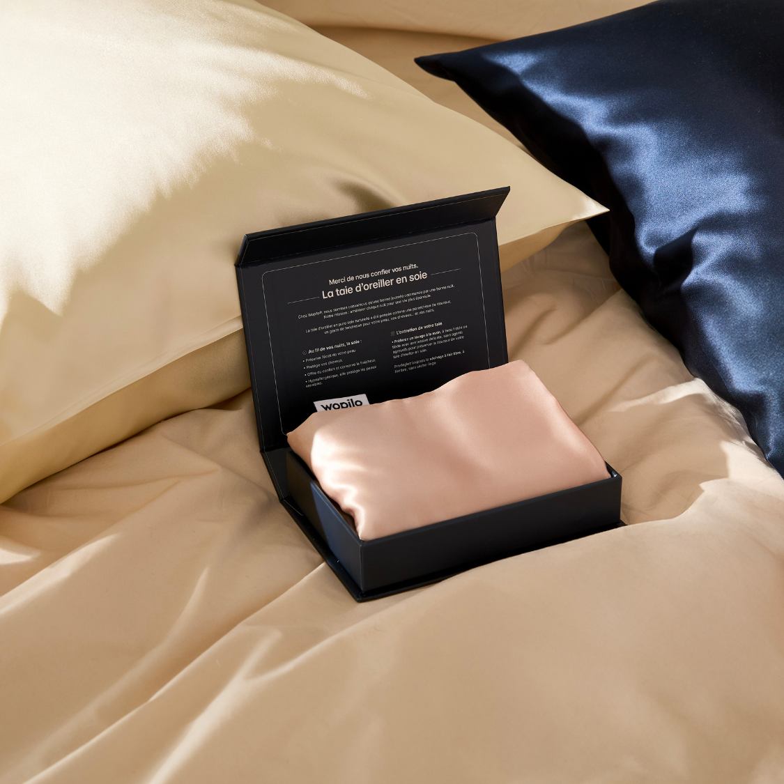 La taie d'oreiller en soie - Bleu marine