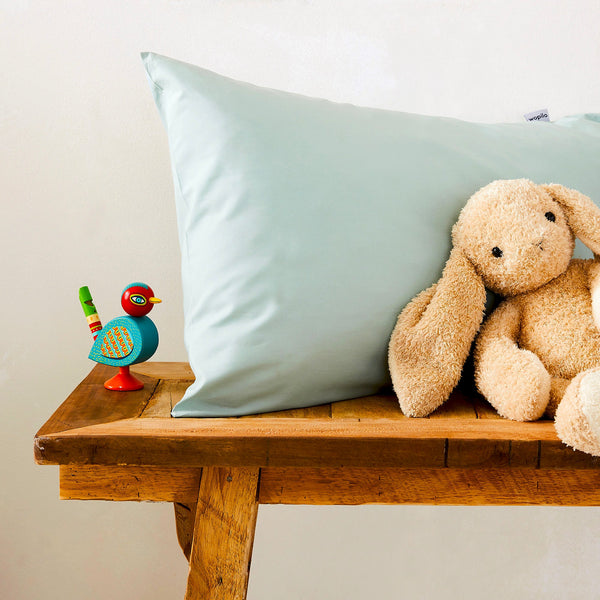 Taie d'oreiller enfant en lin lavé Linot - Bleu pétrole - 50 x 70 cm Taie d'oreiller enfant en lin lavé Linot - Bleu pétrole - 50 x 70 cm